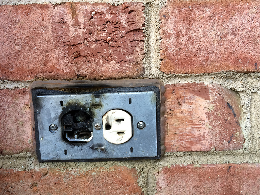 Common Electrical Emergencies Explained By An Emergency Electrician | Colleyville, TX
