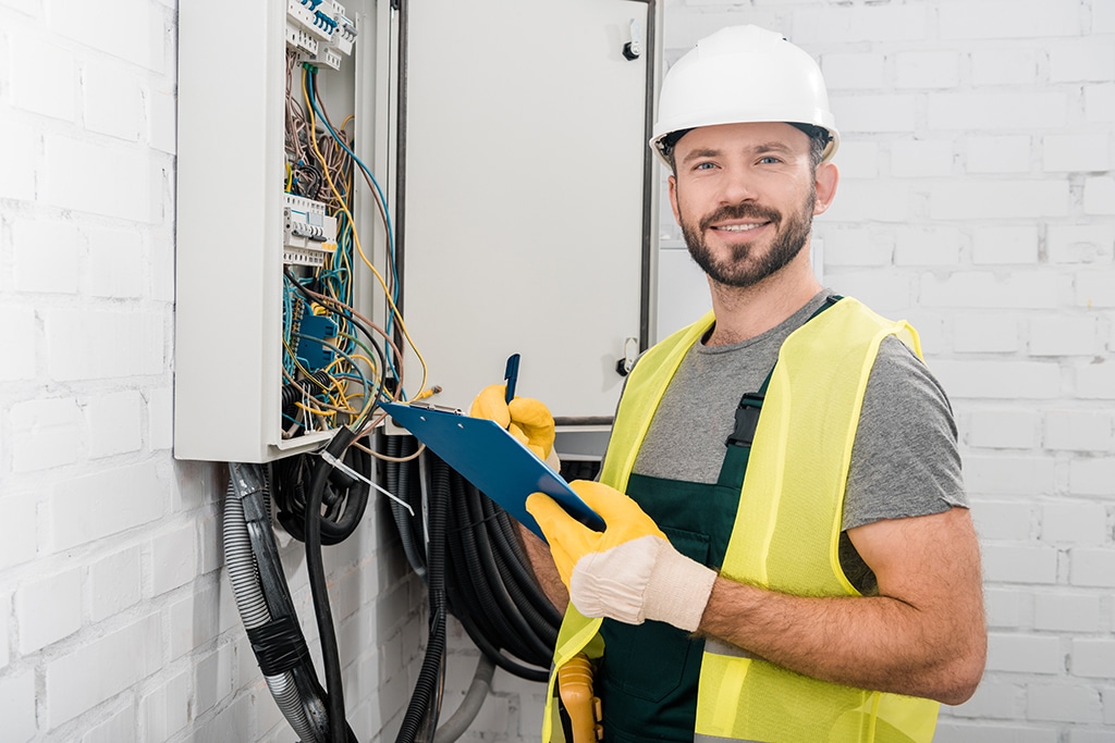 How To Find An Electrician Near Me That Cares About Their Customers | Southlake, TX