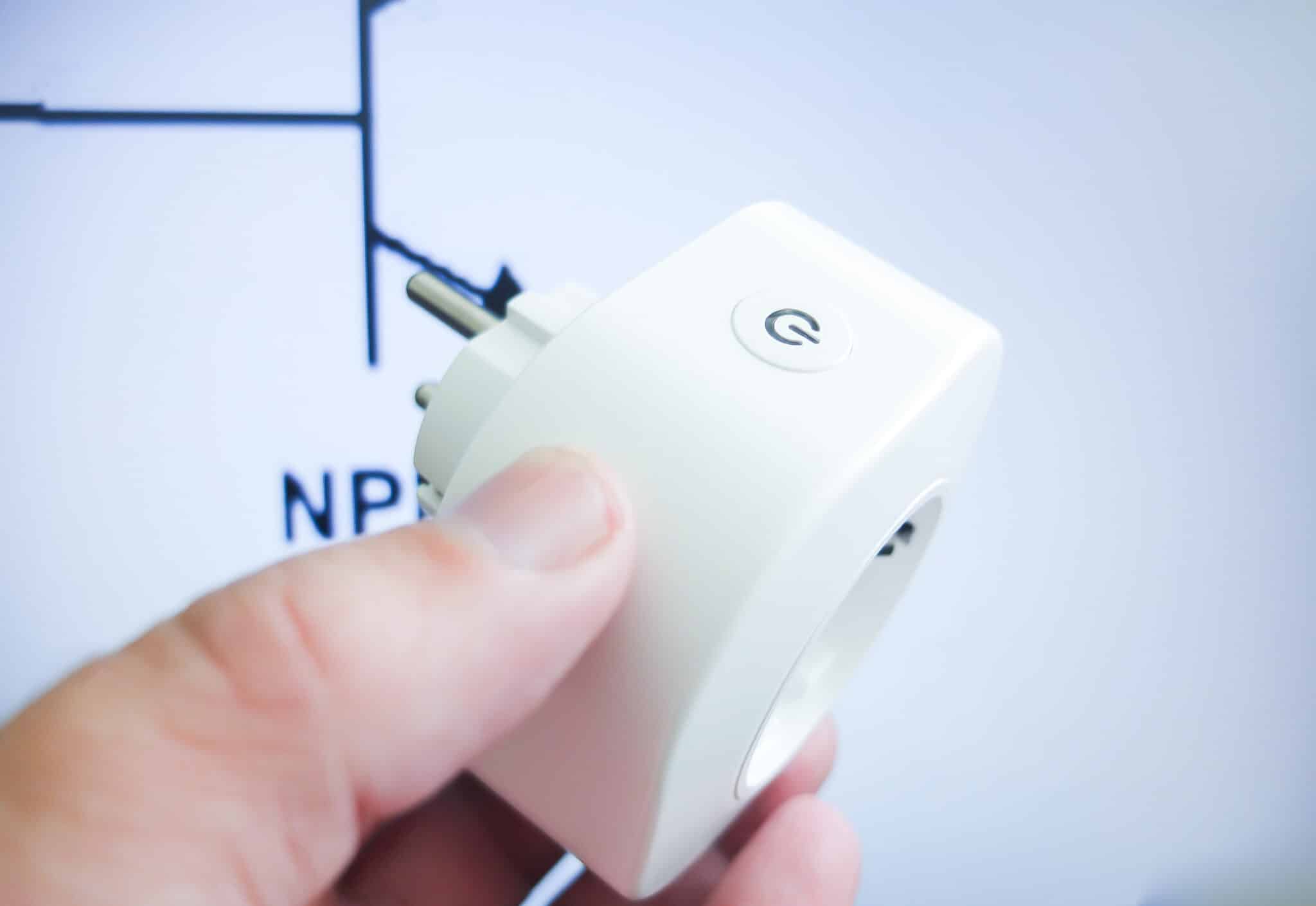 Prevent LED Flickering from Smart Outlets